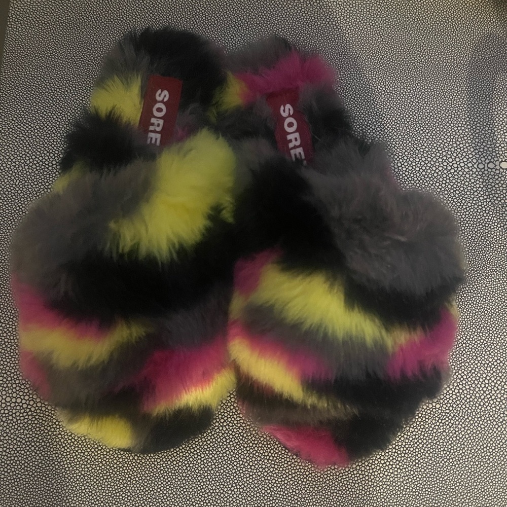 Sorel Go Mail Run Fluffy Slipper - Picture 4 of 6